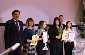 Церемония торжественного награждения победителей и призеров традиционных конкурсов «Ученик года» и «Одаренный ребенок»,.